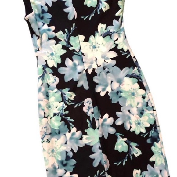 Adult size 6 floral fitted dress - Picture 9 of 10